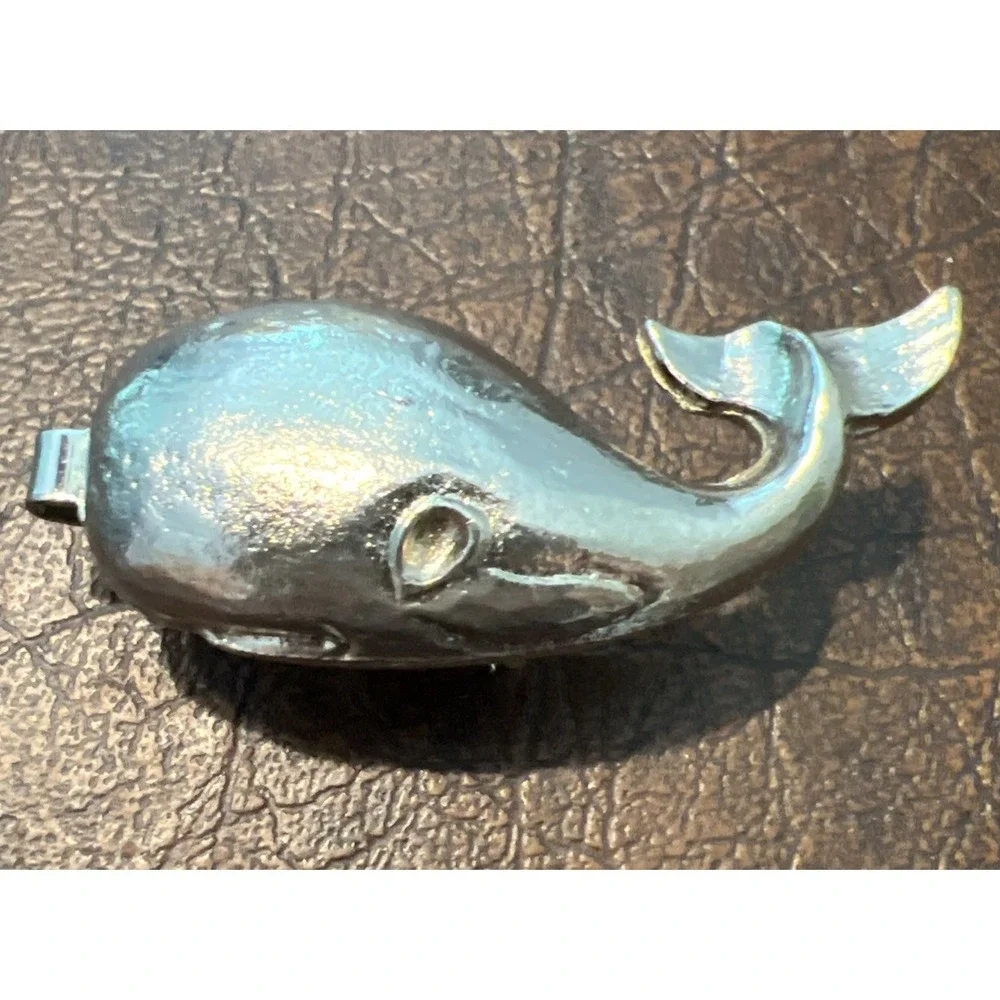 Whale Belt Buckle Small Interlocking Silver Tone Unbranded